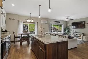 5226 Waylon St, Eau Claire, WI 54703 - Photo 6