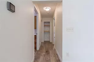 2204 Hillside Dr, Eau Claire, WI 54703 - Photo 14