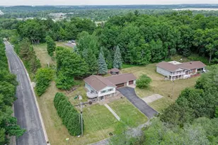 2204 Hillside Dr, Eau Claire, WI 54703 - Photo 36