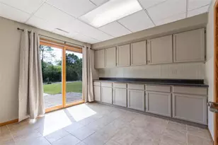 2204 Hillside Dr, Eau Claire, WI 54703 - Photo 22
