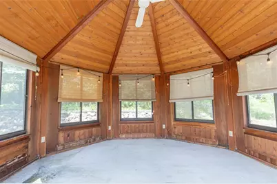 2204 Hillside Drive, Eau Claire, WI 54703 - Photo 34