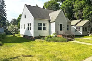 515 Oak St, Spooner, WI 54801 - Photo 2