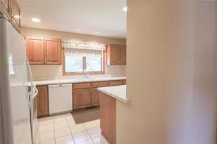 1825 Golf View Dr, River Falls, WI 54022 - Photo 4