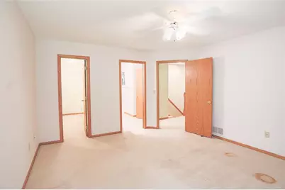 1825 Golf View Drive, River Falls, WI 54022 - Photo 14