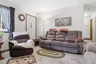 3201 Lotus St, Eau Claire, WI 54703 - Photo 4