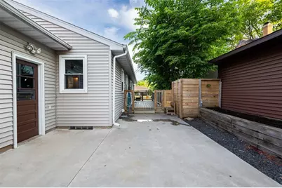 2318 Agnes Street, Eau Claire, WI 54701 - Photo 4