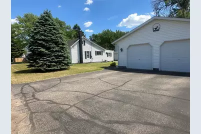 301 Cliff Street, Chippewa Falls, WI 54729 - Photo 6