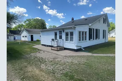 301 Cliff Street, Chippewa Falls, WI 54729 - Photo 4