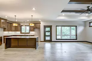 1921 Legacy Dr, Eau Claire, WI 54703 - Photo 44