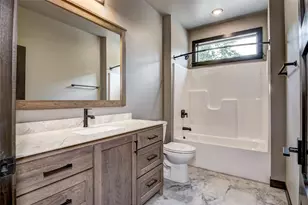 1921 Legacy Dr, Eau Claire, WI 54703 - Photo 20