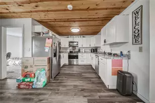 519 Wood St, Augusta, WI 54722 - Photo 8