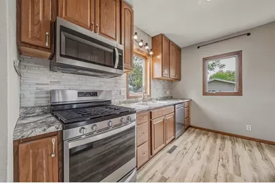 332 Lincoln Street, Stanley, WI 54768 - Photo 18