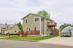 332 Lincoln St, Stanley, WI 54768 - Photo 2