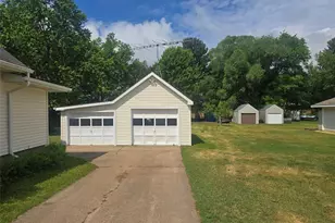 389 Lincoln St, Mondovi, WI 54755 - Photo 2