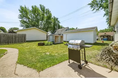 109 W Greenville Street, Chippewa Falls, WI 54729 - Photo 8