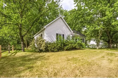 2112 Cleveland Street, Eau Claire, WI 54703 - Photo 2