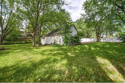 2112 Cleveland Street, Eau Claire, WI 54703 - Photo 4