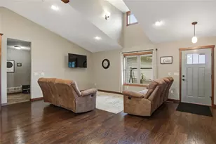 623 Autumn Dr, Altoona, WI 54720 - Photo 2