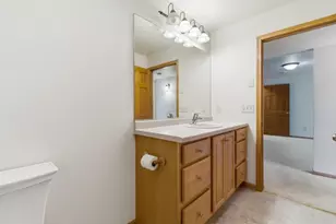 4293 Mill Ridge Cir, Eau Claire, WI 54703 - Photo 14
