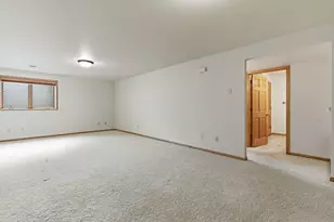 4293 Mill Ridge Cir, Eau Claire, WI 54703 - Photo 12
