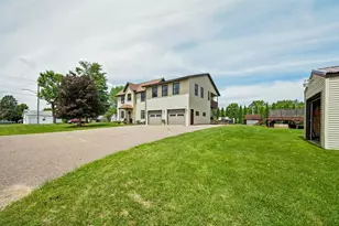 506 E Grant St, Augusta, WI 54722 - Photo 6