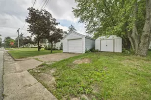 103 S 11th St, Black River Falls, WI 54615 - Photo 36
