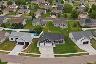 1829 Tucker Trl, Eau Claire, WI 54701 - Photo 8