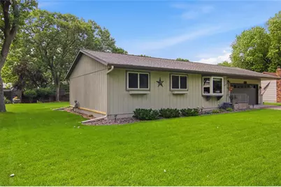 3150 Phoenix Avenue, Eau Claire, WI 54703 - Photo 2