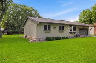 3150 Phoenix Ave, Eau Claire, WI 54703 - Photo 2