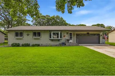3150 Phoenix Avenue, Eau Claire, WI 54703 - Photo 1