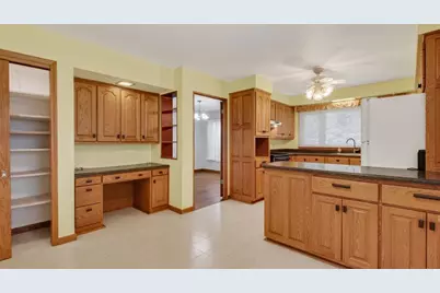530 E Taft Street, Blair, WI 54616 - Photo 4
