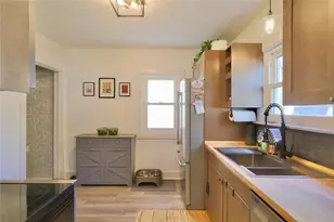 625 Dewey St, Eau Claire, WI 54703 - Photo 12