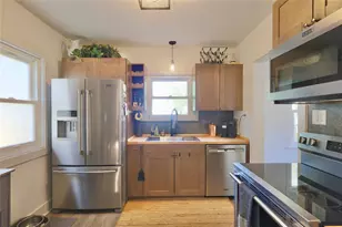 625 Dewey St, Eau Claire, WI 54703 - Photo 16