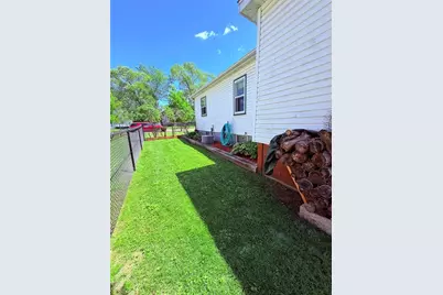 1220 Barron Street, Eau Claire, WI 54703 - Photo 8