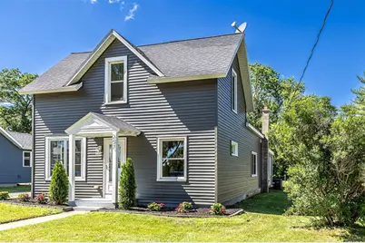 257 W Madison Street, Black River Falls, WI 54615 - Photo 2