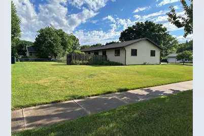 2935 Bobbie Street, Eau Claire, WI 54703 - Photo 4