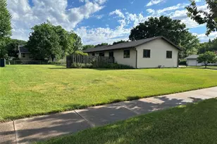 2935 Bobbie St, Eau Claire, WI 54703 - Photo 4