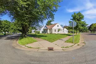 228 E Polk Ave, Eau Claire, WI 54701 - Photo 4
