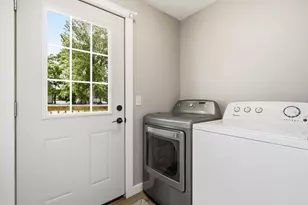 215 S Gillespie Ave, Arcadia, WI 54612 - Photo 10
