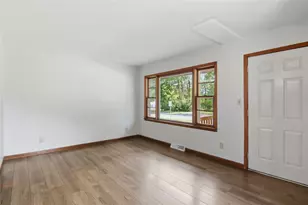 3140 W Folsom St, Eau Claire, WI 54703 - Photo 2
