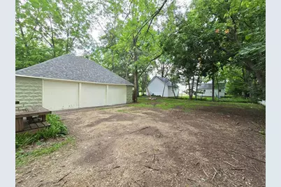914 6th Avenue, Menomonie, WI 54751 - Photo 4