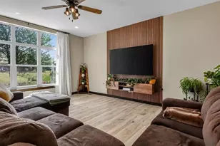4020 John Hart Pl, Eau Claire, WI 54703 - Photo 10
