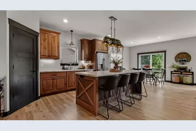 4020 John Hart Place, Eau Claire, WI 54703 - Photo 6