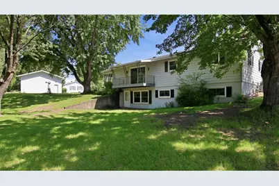 1544 Howard Avenue, Eau Claire, WI 54703 - Photo 2