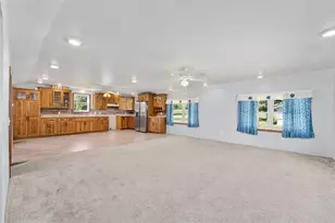 W9663 Kington Rd, Thorp, WI 54771 - Photo 8