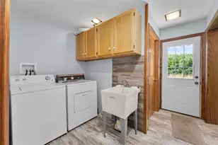 W9663 Kington Rd, Thorp, WI 54771 - Photo 14
