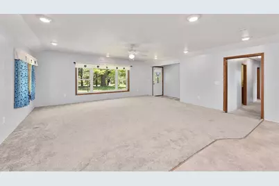 W9663 Kington Road, Thorp, WI 54771 - Photo 6