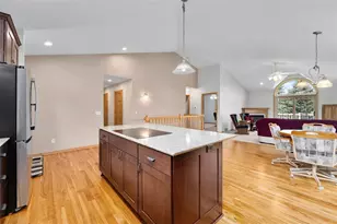 4274 Mill Ridge Cir, Eau Claire, WI 54703 - Photo 8