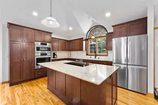 4274 Mill Ridge Cir, Eau Claire, WI 54703 - Photo 10