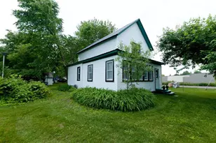 301 10th St, Cameron, WI 54822 - Photo 2